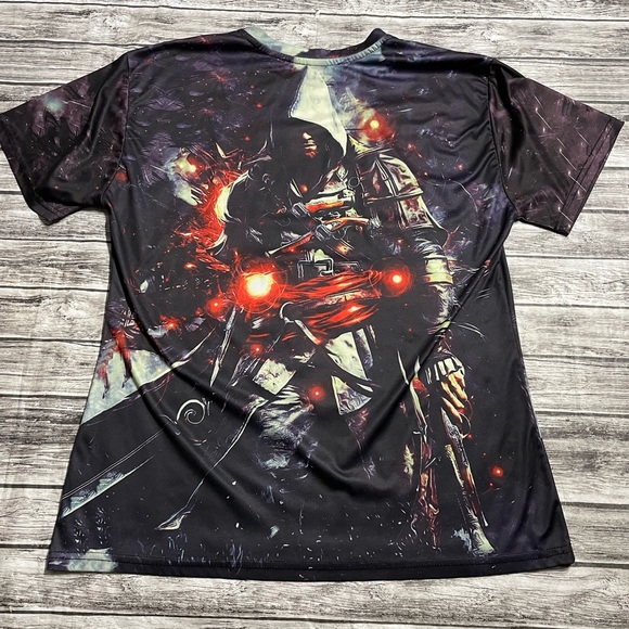 Mens XL Assassin’s Creed silky shirt Excellent Condition Runs small, like a Larg - Picture 5 of 5